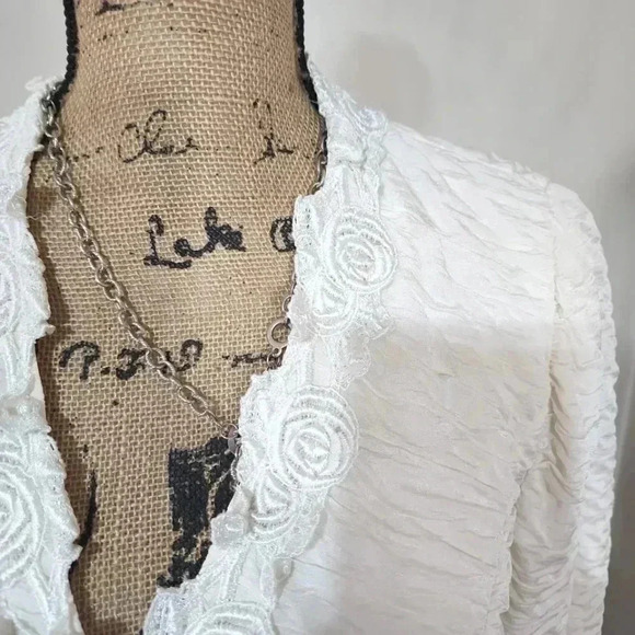 Cachet by Bari Protas ruffles and pearls vintage shacket. Size 9/10 Large - Picture 11 of 11